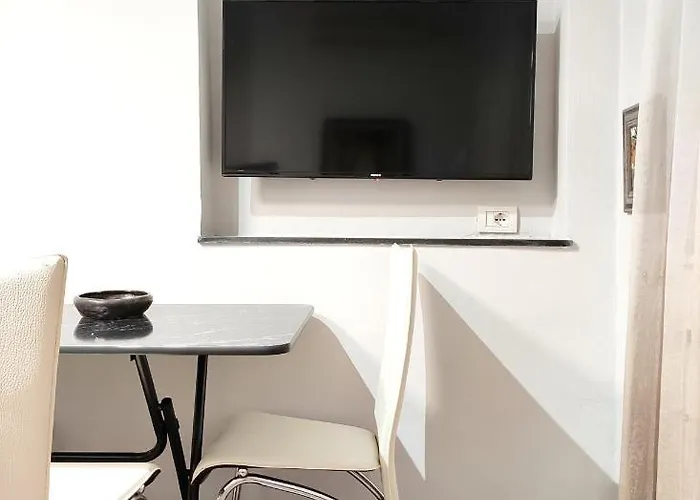 Tanners' Bridge Apartman Tirana